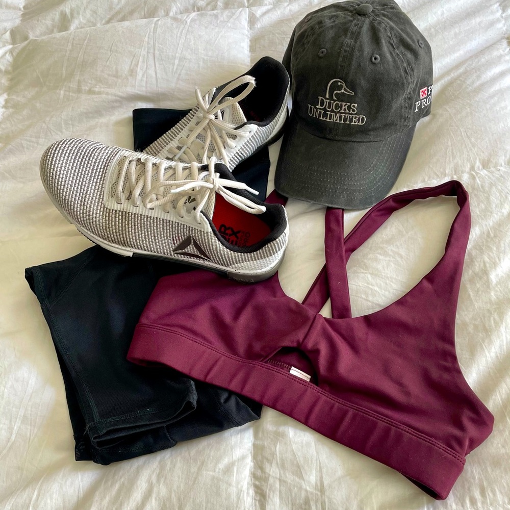 JustFab Active Burgundy Sports Bra - S EUC
